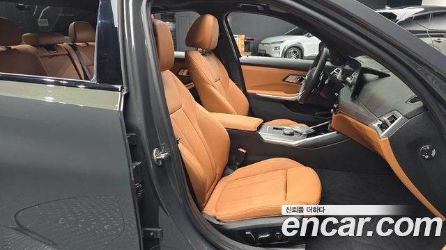 BMW 3-Series 2025 — photo 16