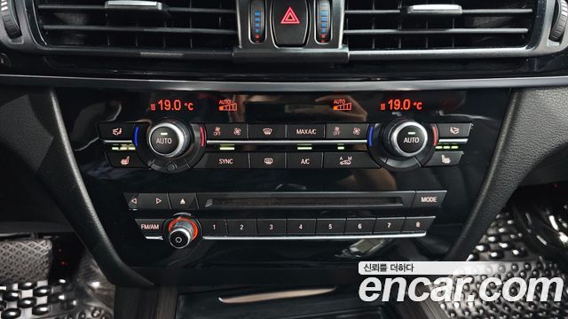BMW X5 2014 — photo 26