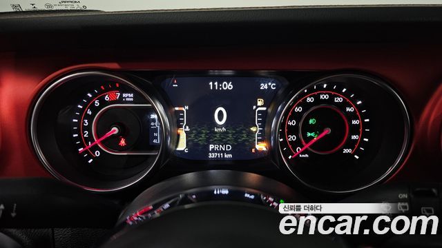 Jeep Wrangler 2019 — photo 11