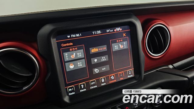 Jeep Wrangler 2019 — photo 21