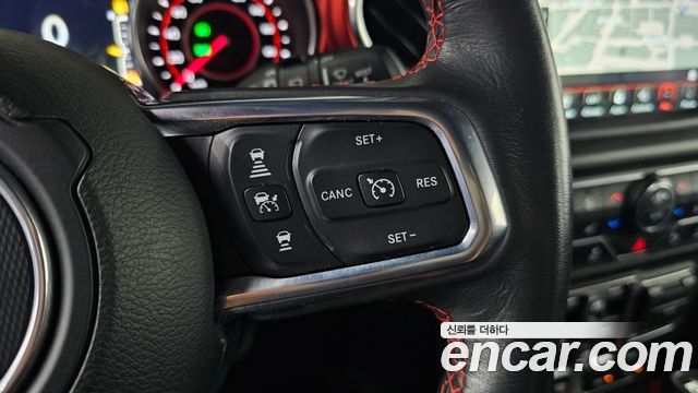 Jeep Wrangler 2019 — photo 22