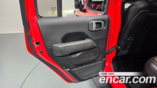 Jeep Wrangler 2019 — photo 15