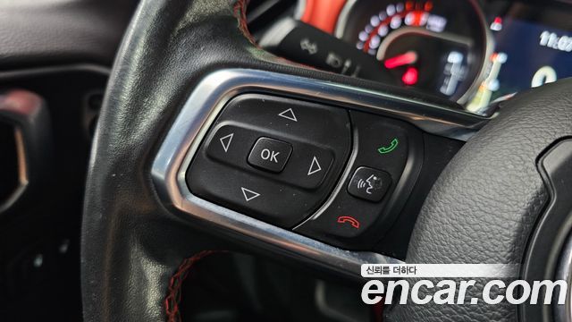 Jeep Wrangler 2019 — photo 30