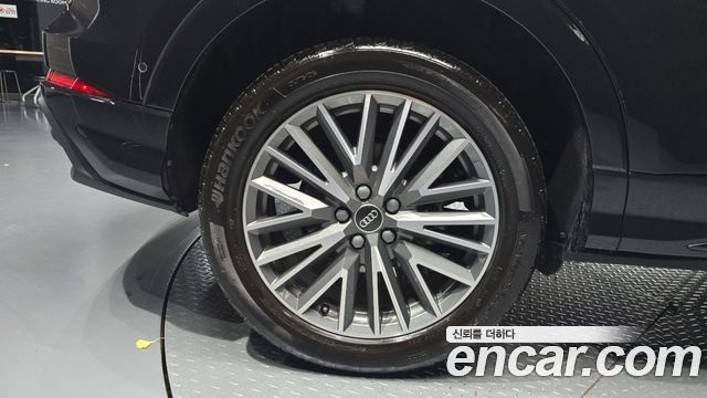 Audi Q3 2025 — photo 5