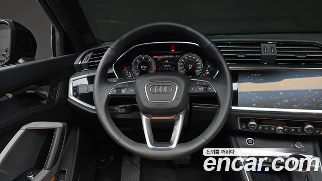 Audi Q3 2025 — photo 18