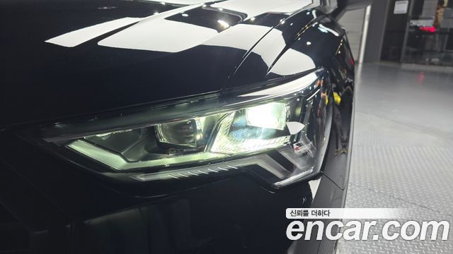 Audi Q3 2025 — photo 8