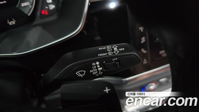 Audi Q3 2025 — photo 28
