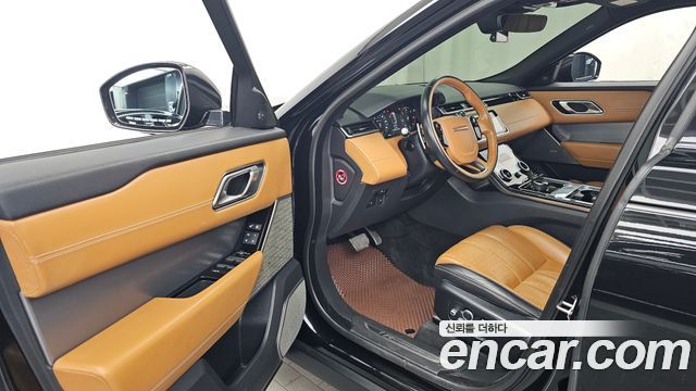 Land Rover Range Rover Velar 2018 — photo 13