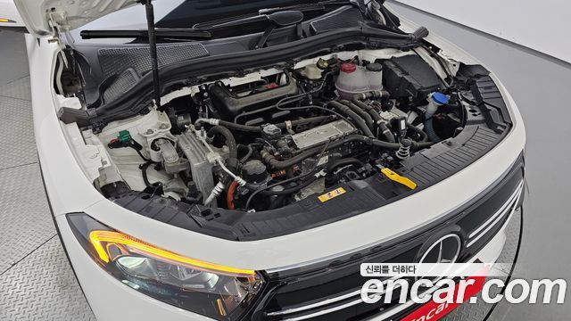 Mercedes-Benz EQA 2024 — photo 6