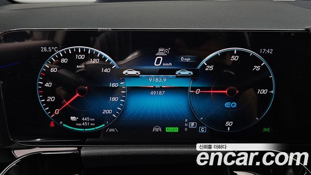 Mercedes-Benz EQA 2024 — photo 11
