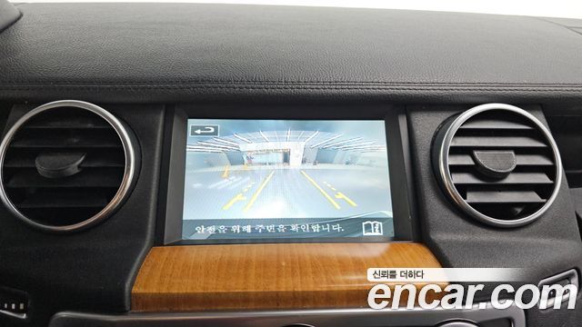 Land Rover Discovery 2014 — photo 14