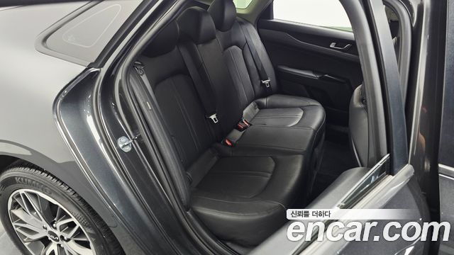 Kia K5 2022 — photo 16
