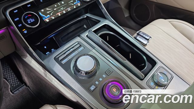 Genesis GV80 2023 — photo 12