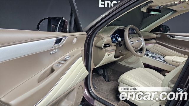 Genesis GV80 2023 — photo 13