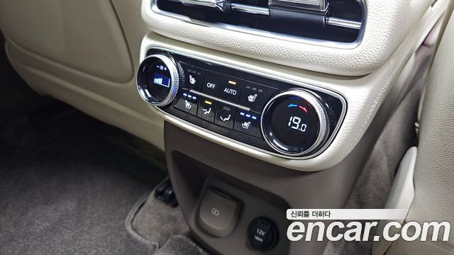 Genesis GV80 2023 — photo 36