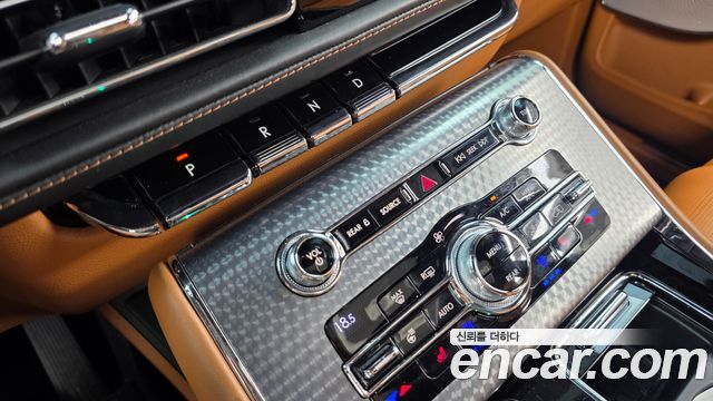Lincoln Aviator 2020 — photo 9