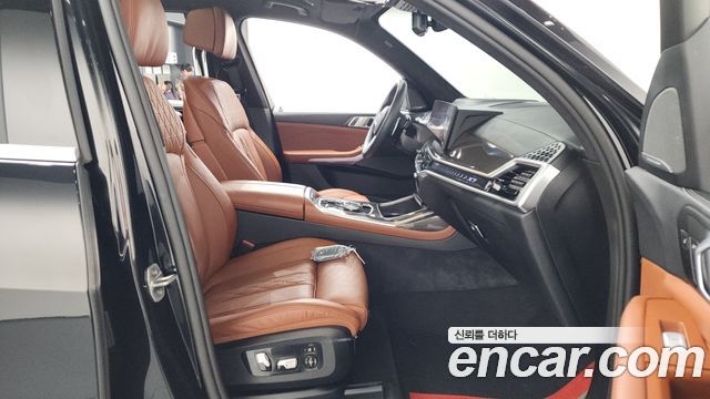 BMW X7 2025 — photo 17