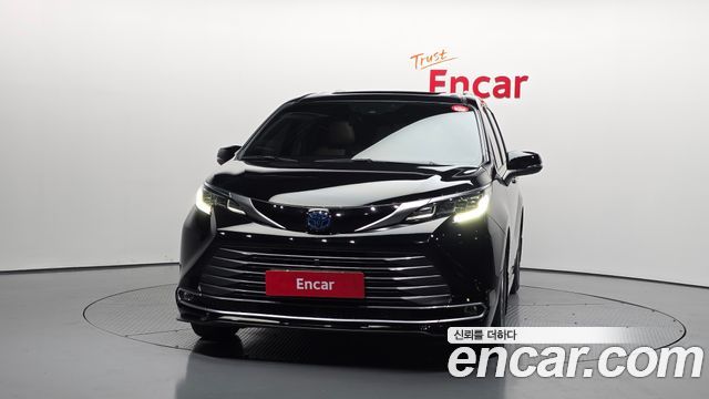 Toyota Sienna 2021 — photo 3