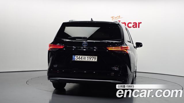 Toyota Sienna 2021 — photo 4