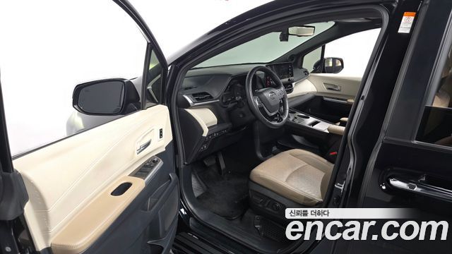 Toyota Sienna 2021 — photo 10