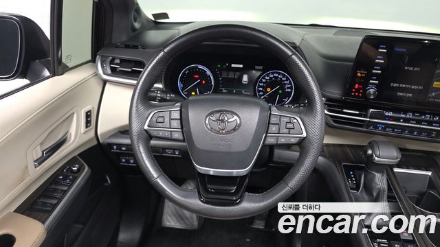 Toyota Sienna 2021 — photo 13