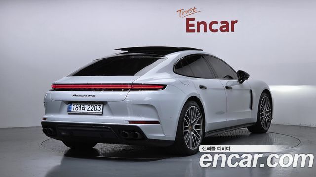 Porsche Panamera 2025 — photo 2