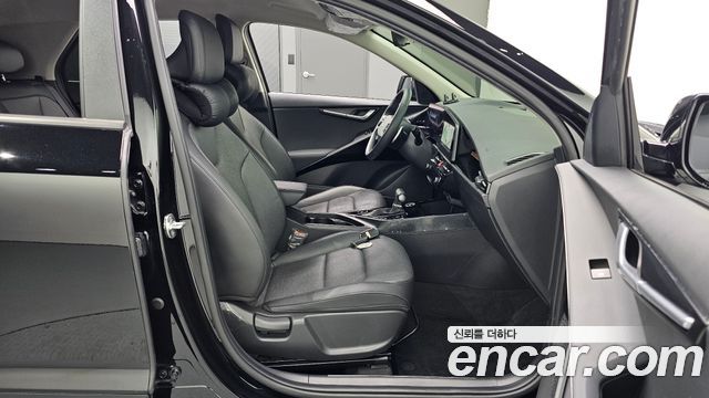 Kia Niro 2022 — photo 12
