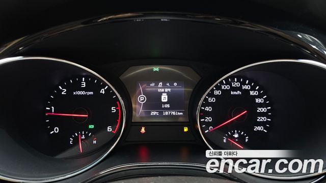 Kia Canival 2017 — photo 8