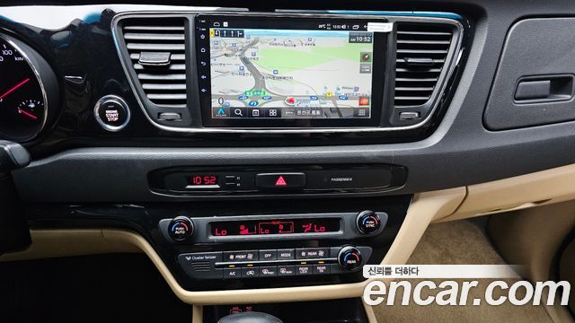 Kia Canival 2017 — photo 13