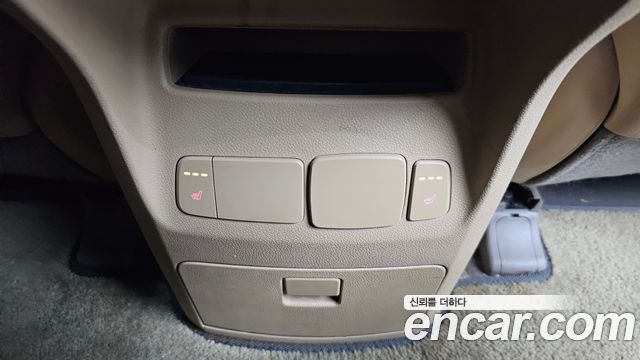 Kia Canival 2017 — photo 17