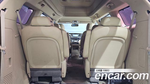 Kia Canival 2017 — photo 20