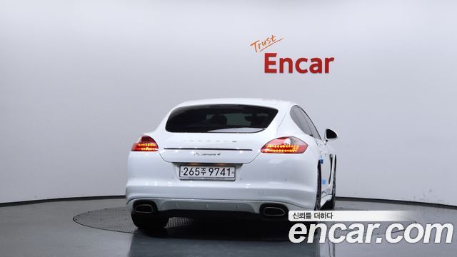 Porsche Panamera 2012 — photo 4