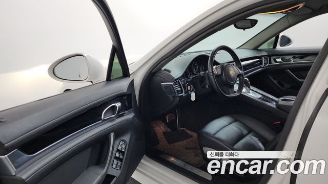 Porsche Panamera 2012 — photo 10