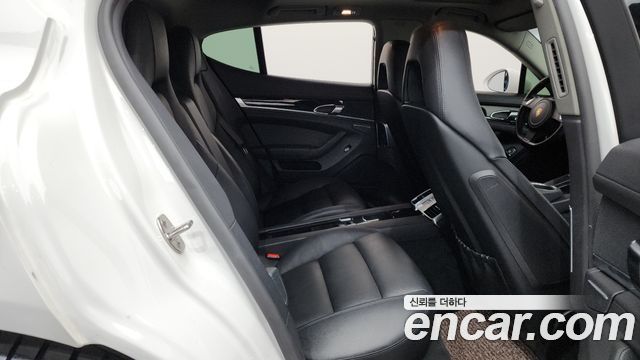 Porsche Panamera 2012 — photo 11