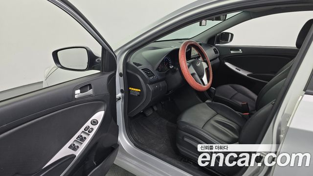 Hyundai Accent 2014 — photo 10