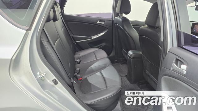 Hyundai Accent 2014 — photo 11