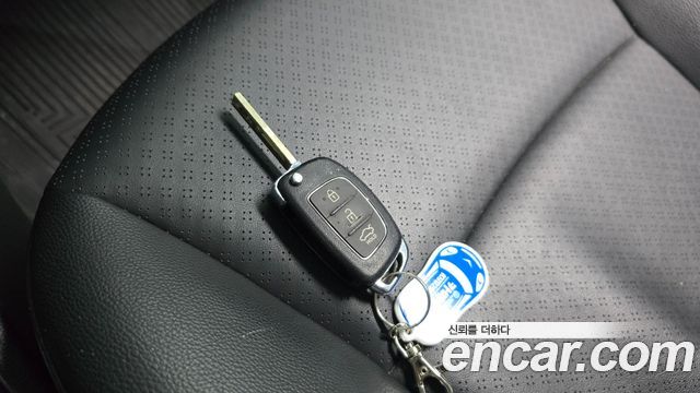 Hyundai Accent 2014 — photo 15