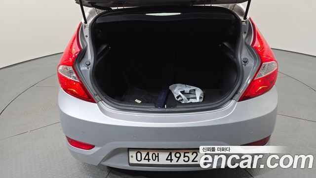 Hyundai Accent 2014 — photo 16