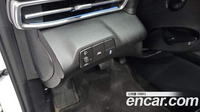 Hyundai AVANTE 2021 — photo 16
