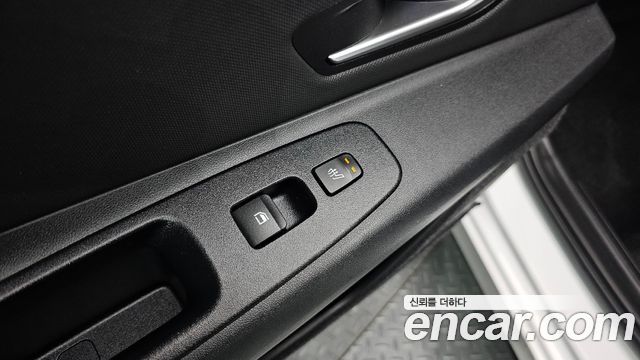 Hyundai AVANTE 2021 — photo 17