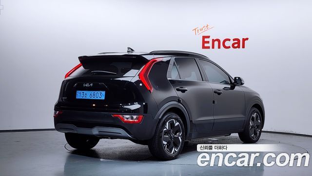 Kia Niro 2023 — photo 2