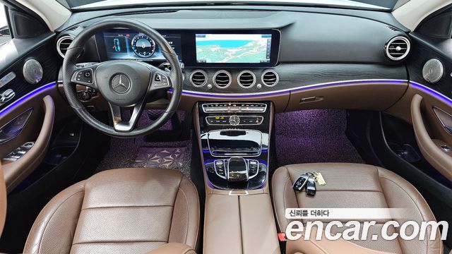 Mercedes-Benz E-Class 2017 — photo 7
