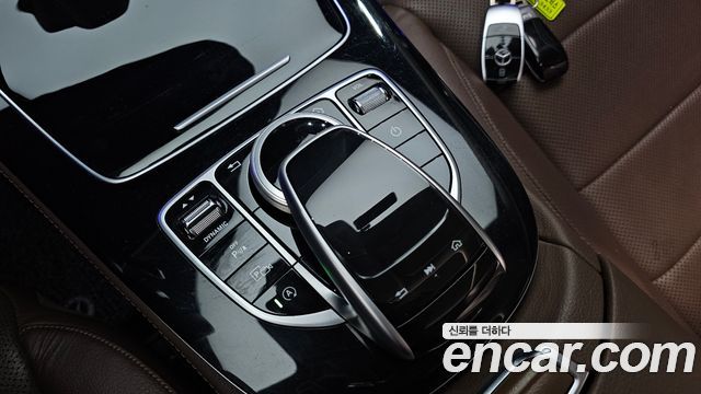 Mercedes-Benz E-Class 2017 — photo 20
