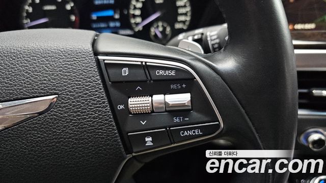 Genesis G90 2019 — photo 18
