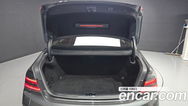 Genesis G90 2019 — photo 20