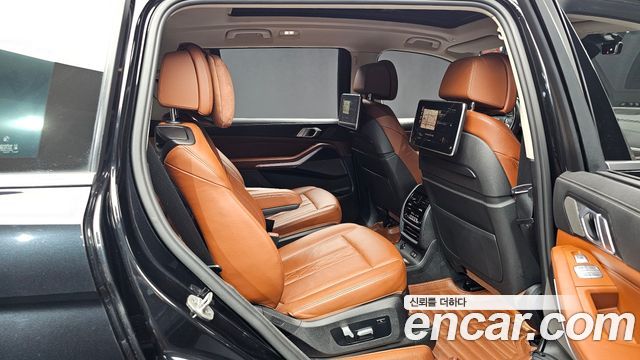 BMW X7 2020 — photo 17