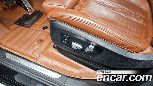 BMW X7 2020 — photo 32