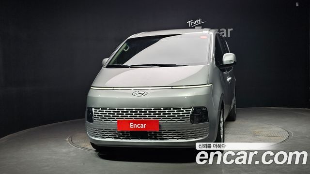 Hyundai Staria 2022 — photo 3