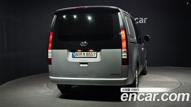 Hyundai Staria 2022 — photo 4