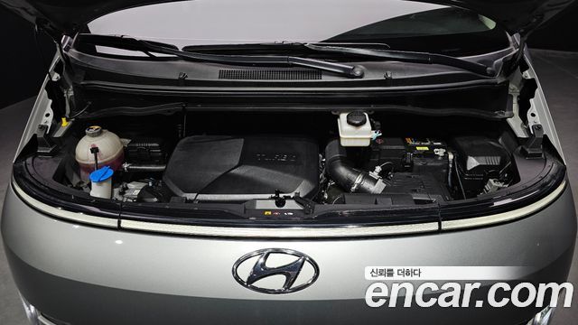 Hyundai Staria 2022 — photo 6